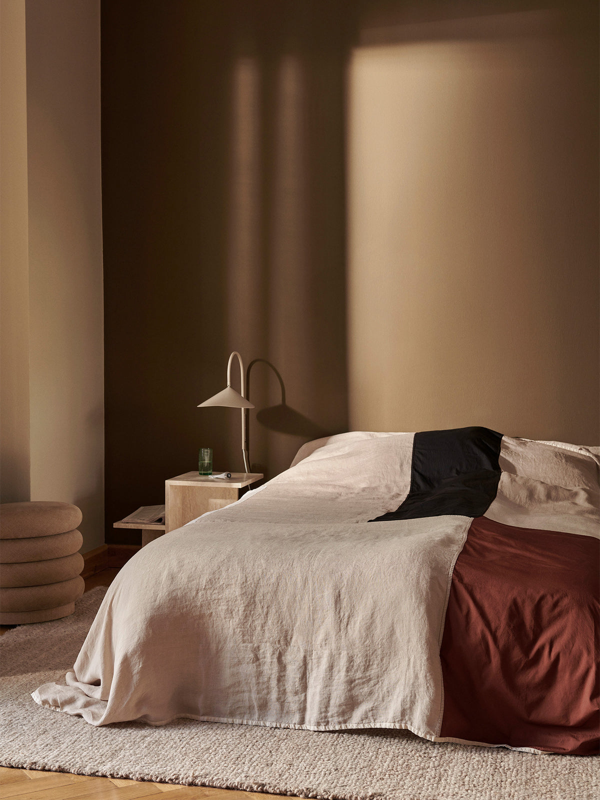 Arum Swivel Wall Lamp - Cashmere
