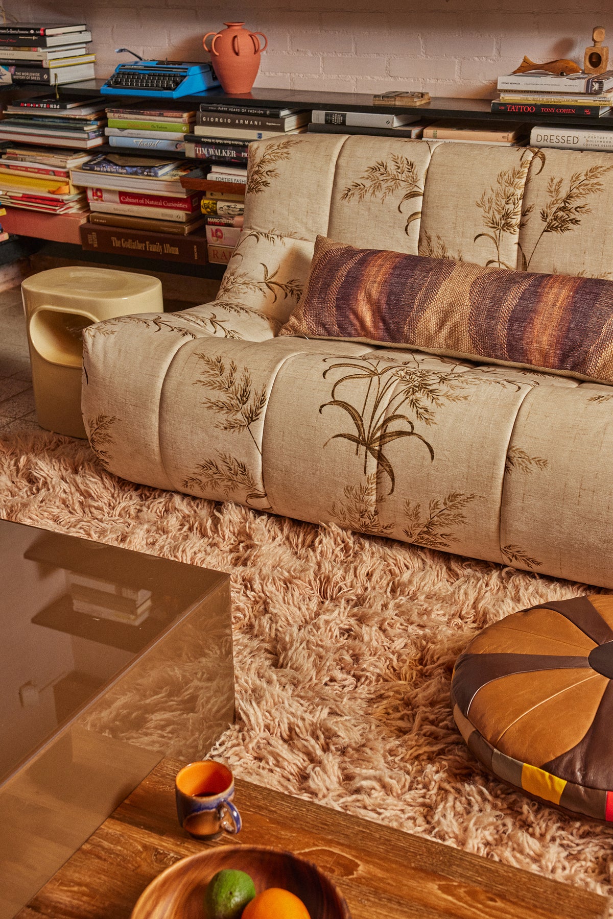 Lazy lounge bench reeds