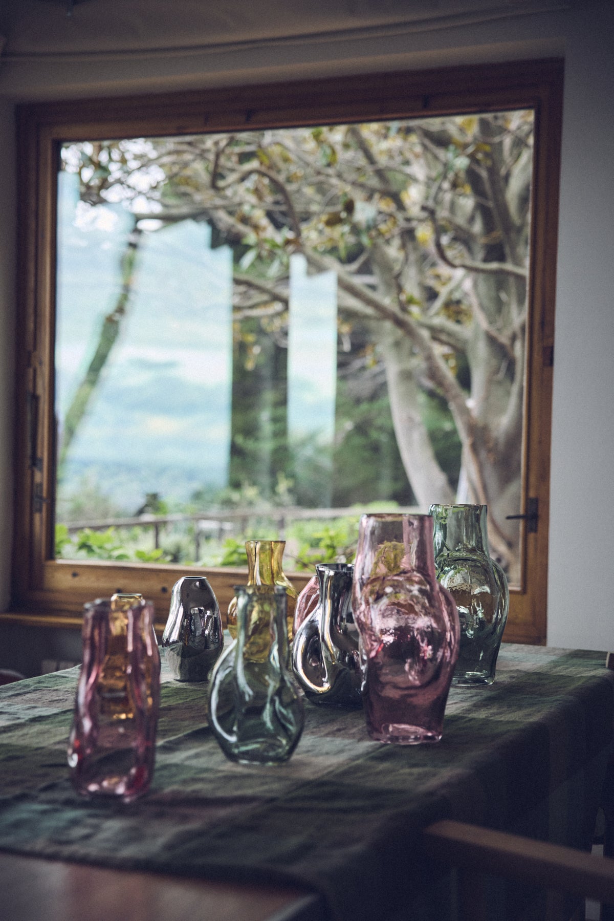 Gleam glass vase, chrome