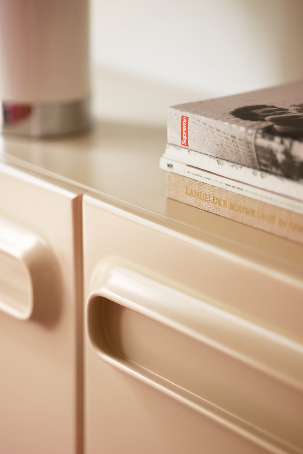Space dresser, cream