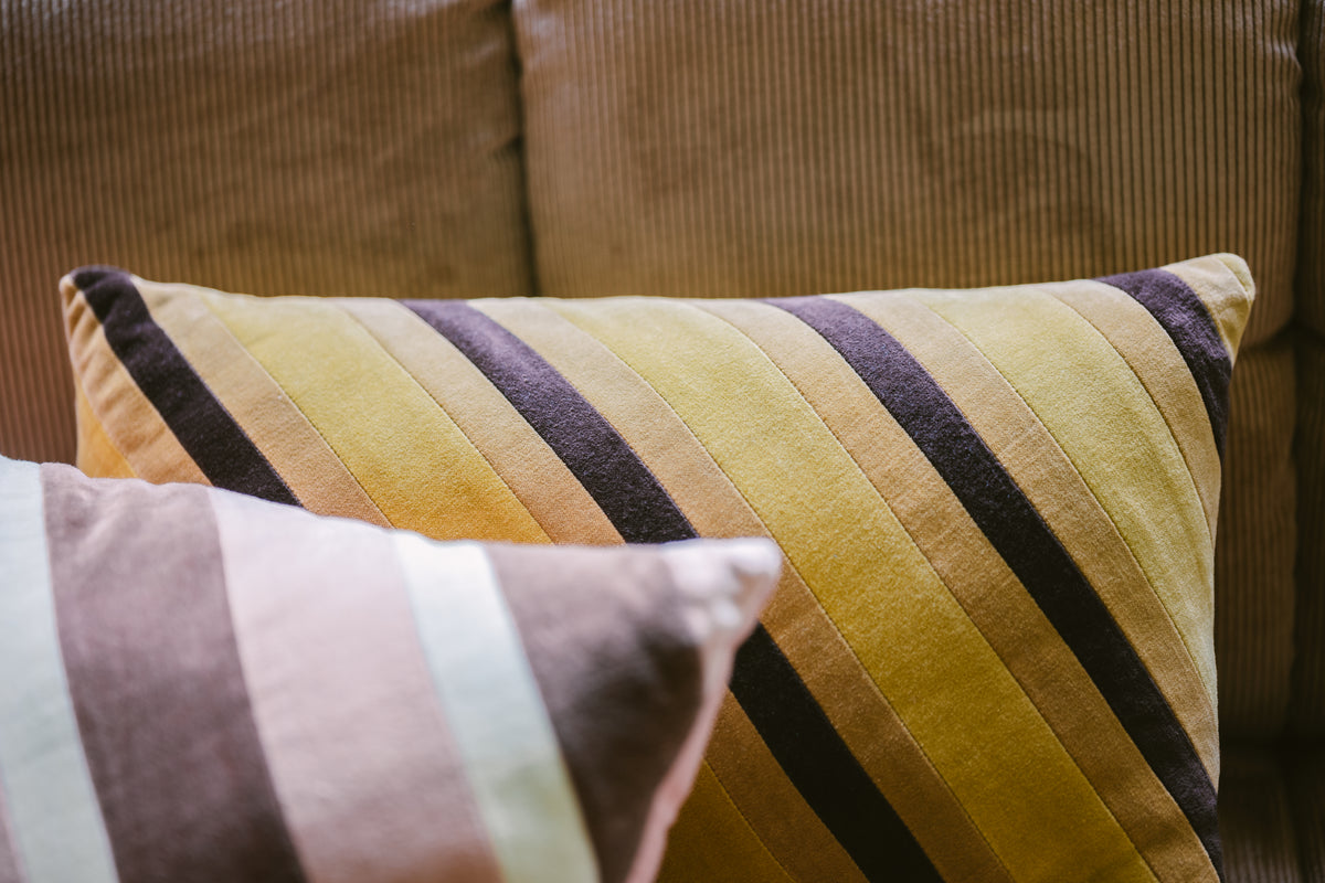 Striped velvet cushion - honey