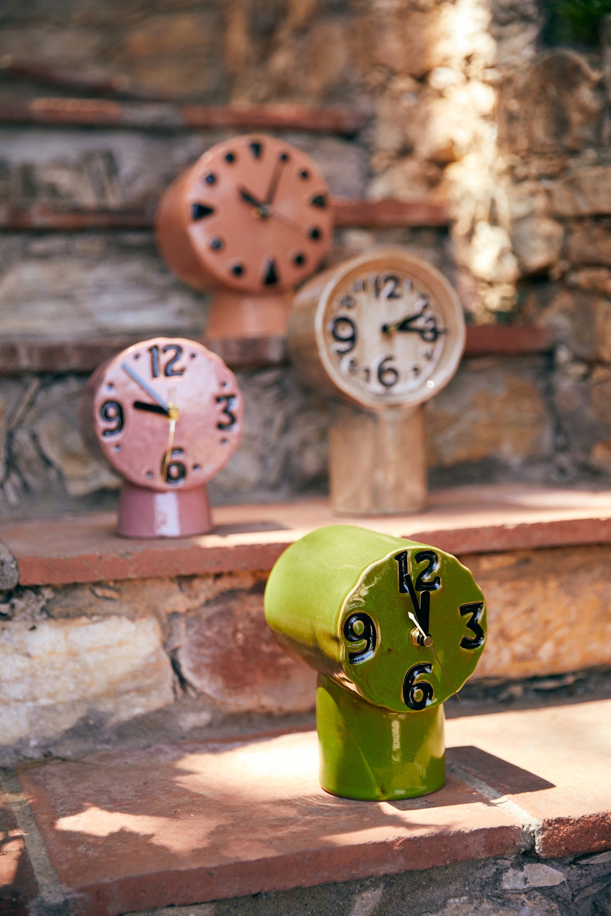 Retro ceramic clock olive