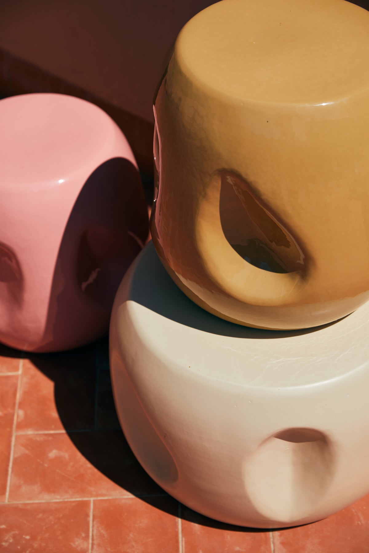 Currents ceramic side table sand