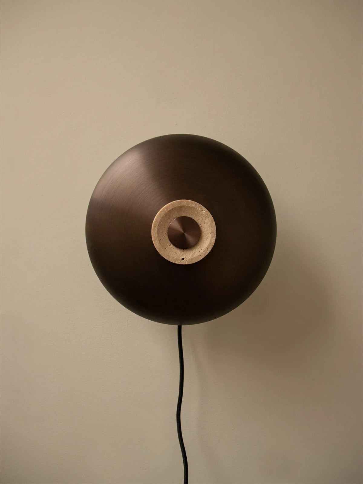 Reverse WL, Hardwired, EU, Trav./Bronzed Reverse Wall Lamp, Hardwired, Sand Travertine, Bronzed Aluminium