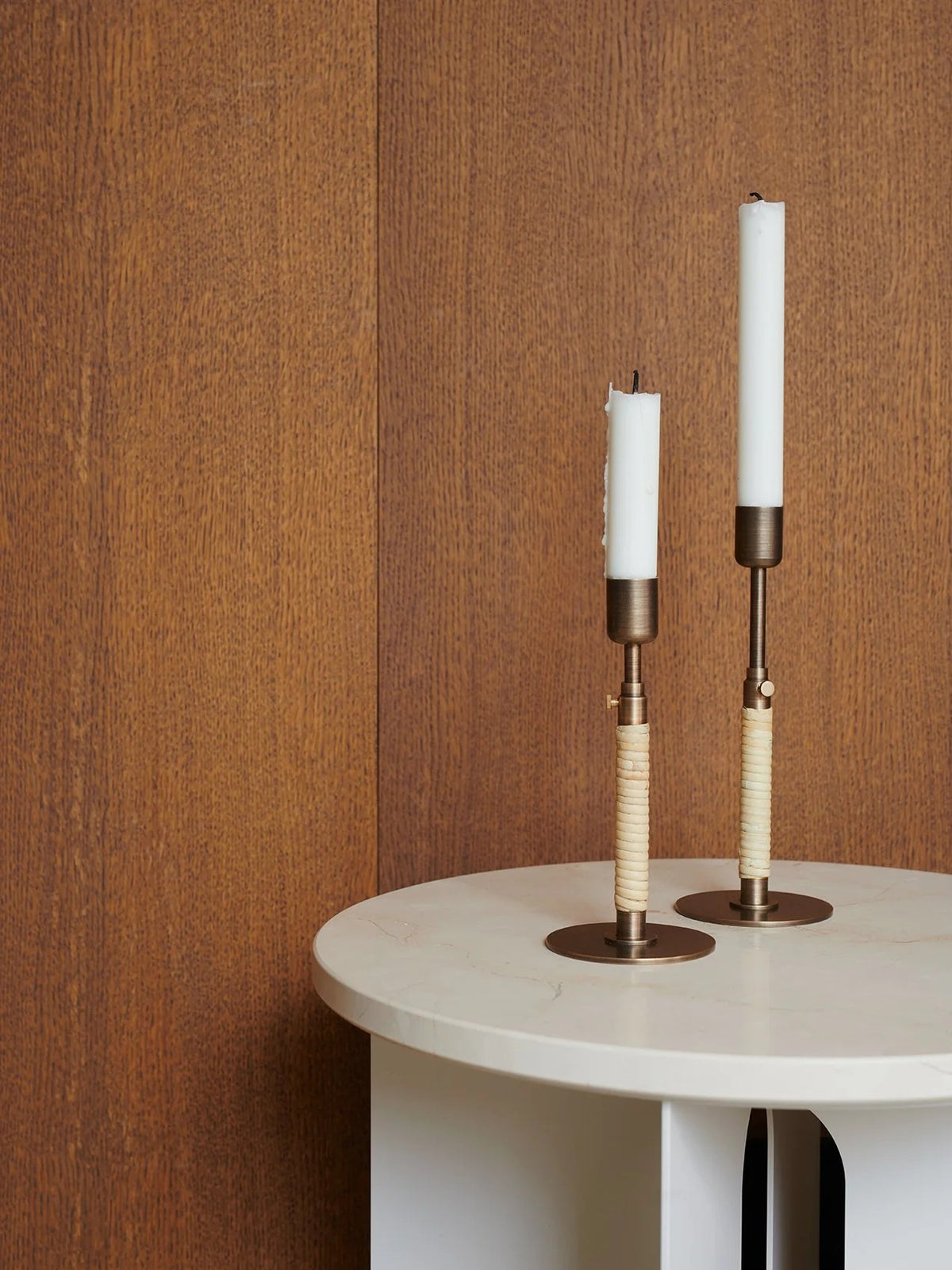 Androgyne Side Table, Ø40, Ivory