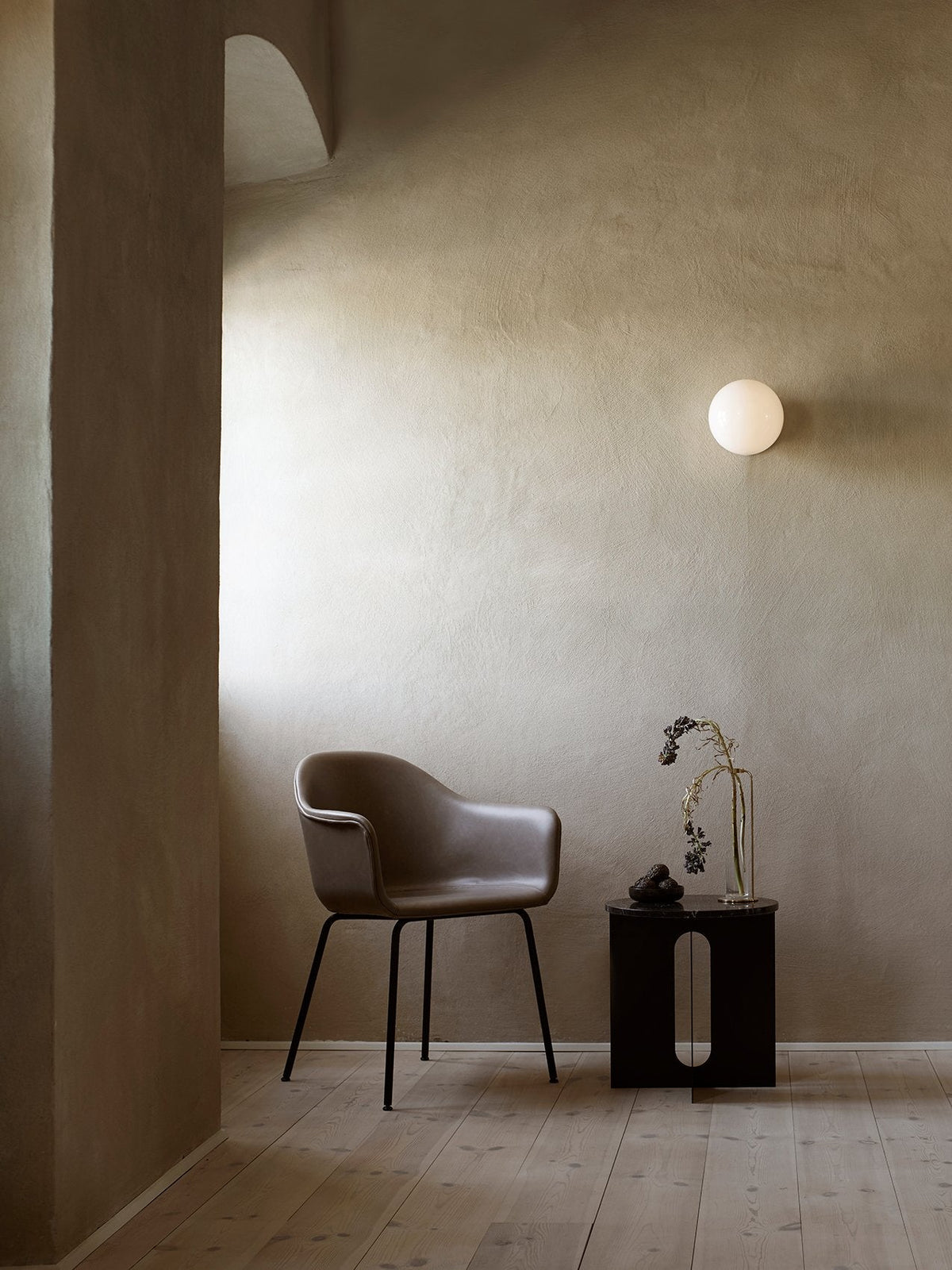 Androgyne Side Table, Ø40, Black