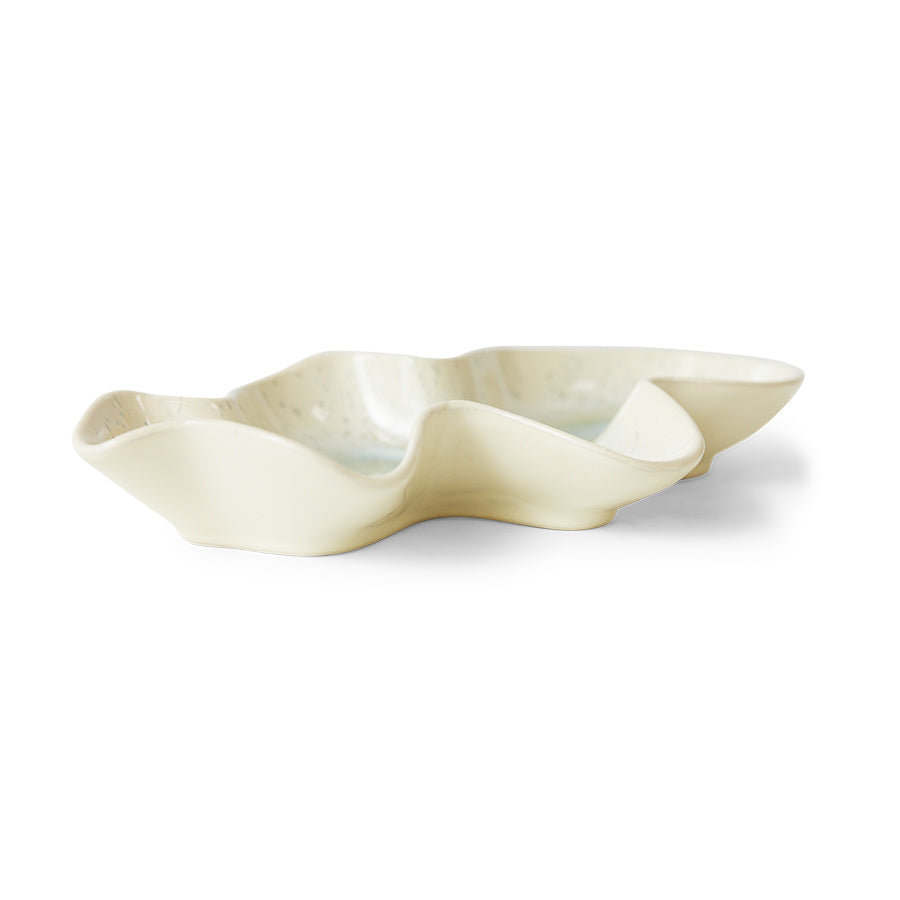 Shell serving bowl oyster